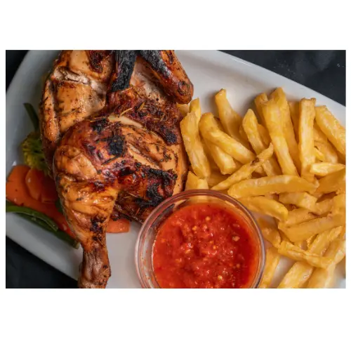 1/2 POULET AVEC FRITE